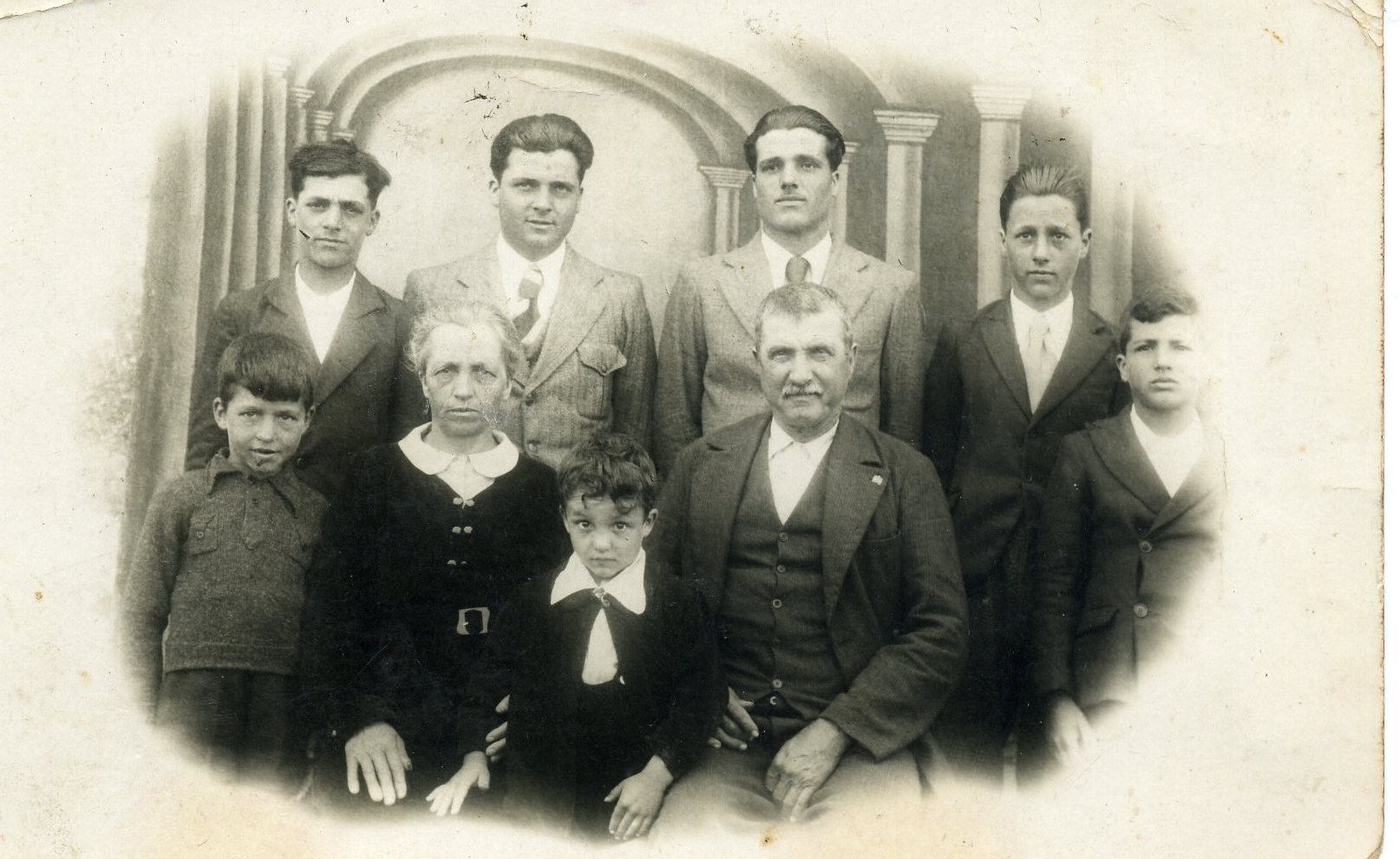 Part of the Bruni Family. Romeo on the lower left (30's)